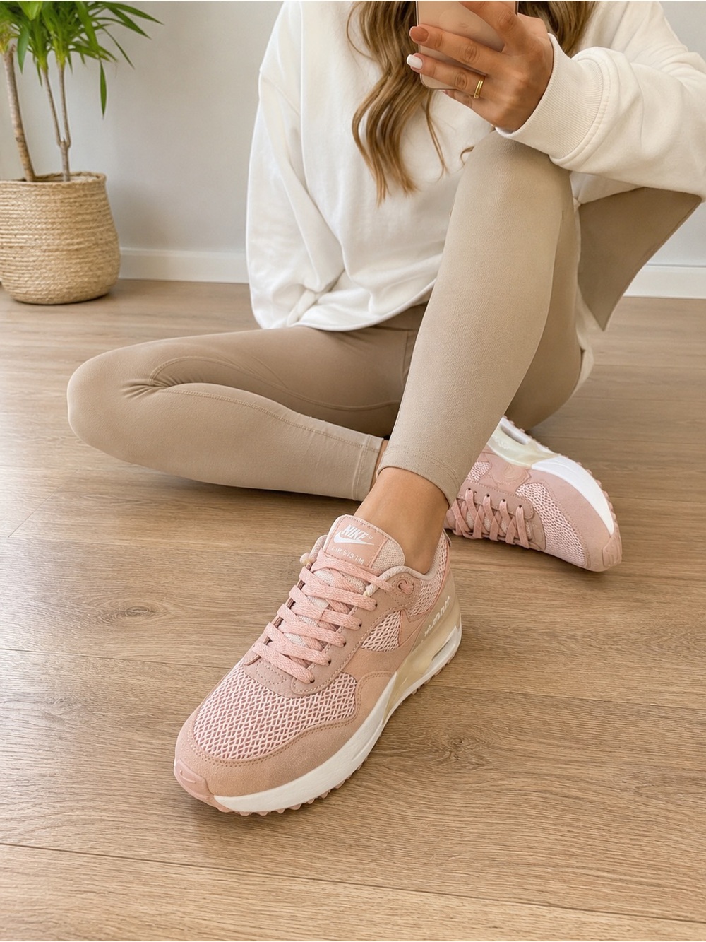 Nike Air Max Pink Mesh Sneakers Size 8.5 Women’s Casual Running Shoes